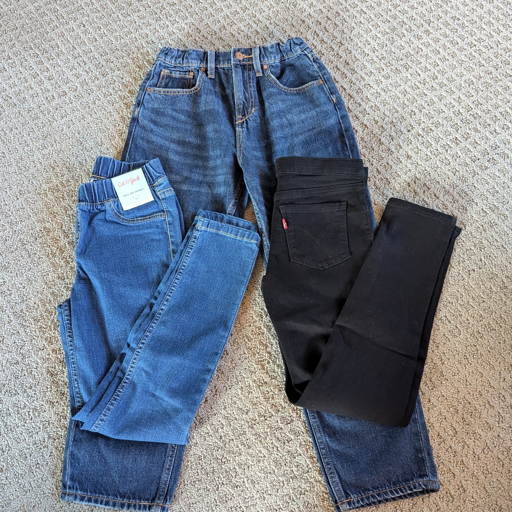Levi's and Wrangler Jeans Bundle - Blue and Black